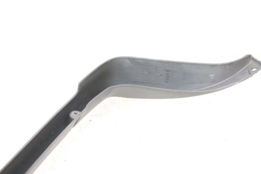 photo de TAPA REPOSAPIES CONEXION HONDA ST PAN EUROPEAN 1100 (1990 - 2002) - Primer plano de alta resolución