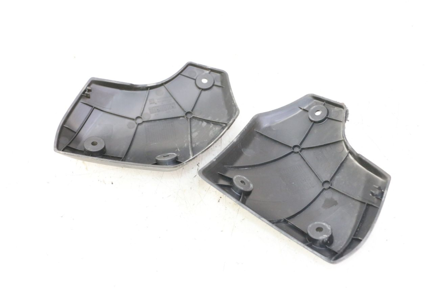 photo de TAPA REPOSAPIES CONEXION PEUGEOT STREETZONE I NAKED 2T 50 (2018 - 2020) - Vista general del producto