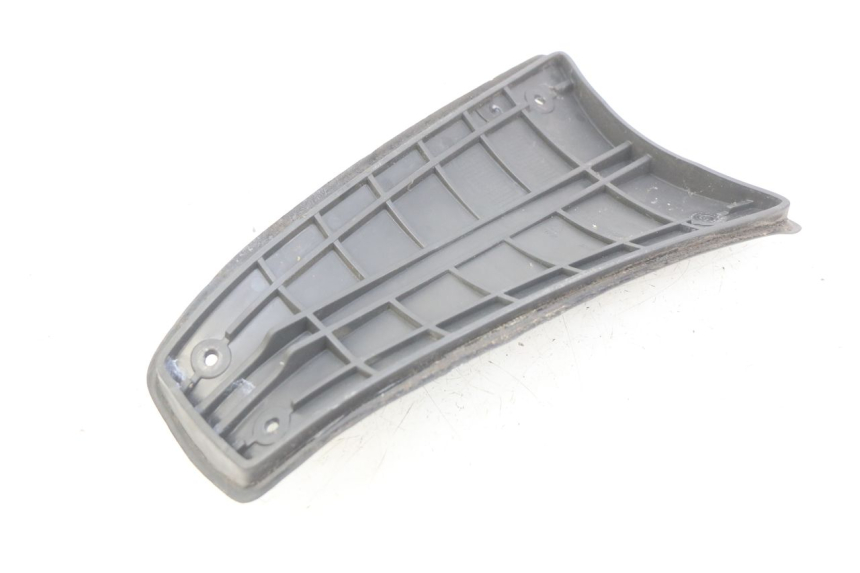 photo de CONEXIÓN DEL ESCALÓN PIAGGIO VESPA PRIMAVERA 2T 50 (2013 - 2018) - Detalle de la pieza