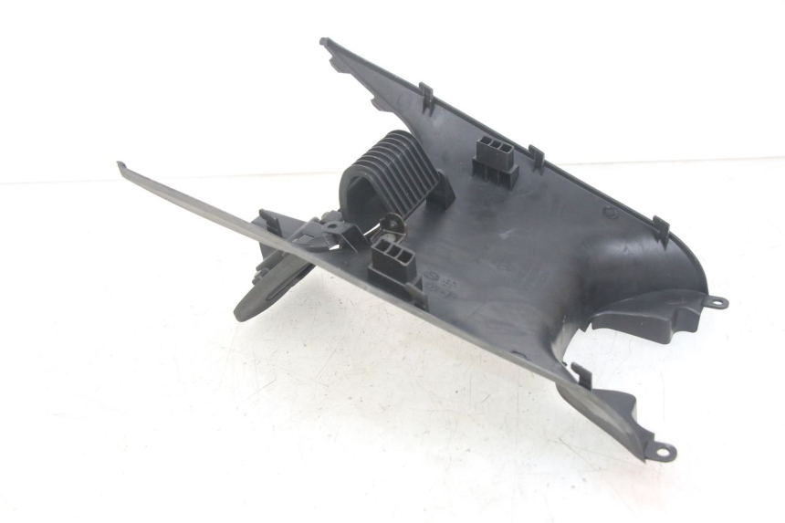 photo de TAPA REPOSAPIES CONEXION KYMCO X-CITING XCITING 400 (2014 - 2018) - Zoom estado de uso