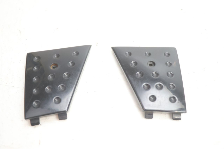 photo de TAPA REPOSAPIES CONEXION PIAGGIO X8 STREET 125 (2006 - 2007) - Vista principal