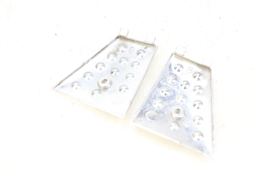 photo de CONEXIÓN DEL ESCALÓN PIAGGIO X8 125 (2004 - 2007) - Detalle de la pieza