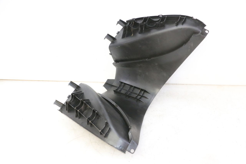 photo de TAPA REPOSAPIES CONEXION YAMAHA YP MAJESTY 125 (2007 - 2010) - Zoom estado de uso