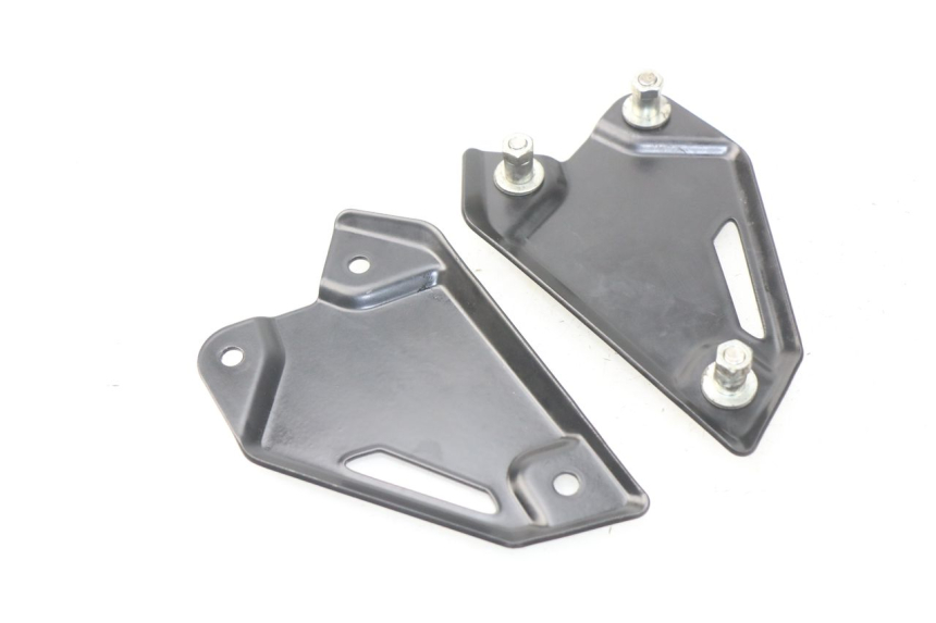 photo de TAPA REPOSAPIES CONEXION KAWASAKI Z Z900 900 (2017 - 2019) - Detalle de la pieza