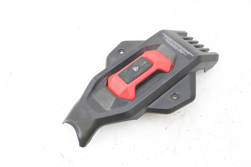 photo de TAPA REPOSAPIES CONEXION SEGWAY NINEBOT ZT3 PRO 1 - Otra perspectiva