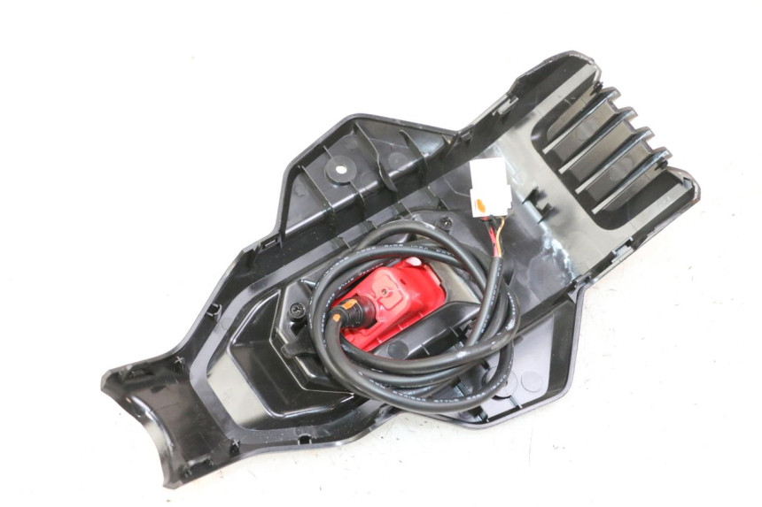 photo de TAPA REPOSAPIES CONEXION SEGWAY NINEBOT ZT3 PRO 1 - Recambio usado revisado