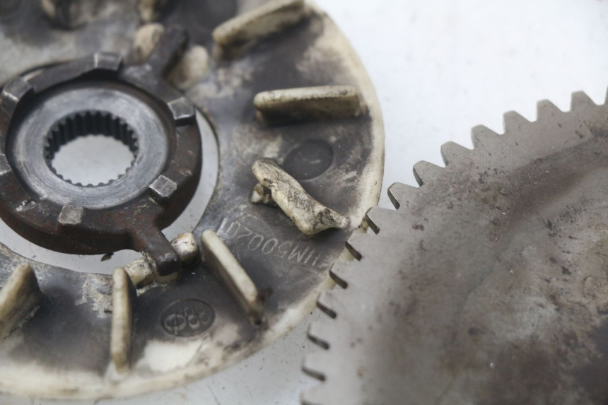 photo de VARIADOR PLATO MOVIL JM MOTORS SC 4T 50 (2018 - 2021) - Primer plano técnico