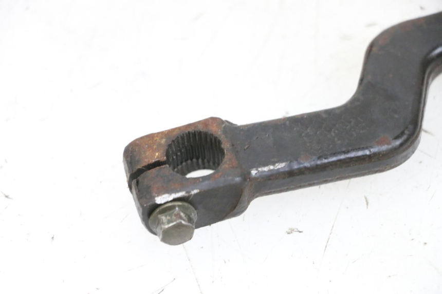 photo de PEDAL ARRANQUE BTC FELICE SPORT 50 - Primer plano técnico