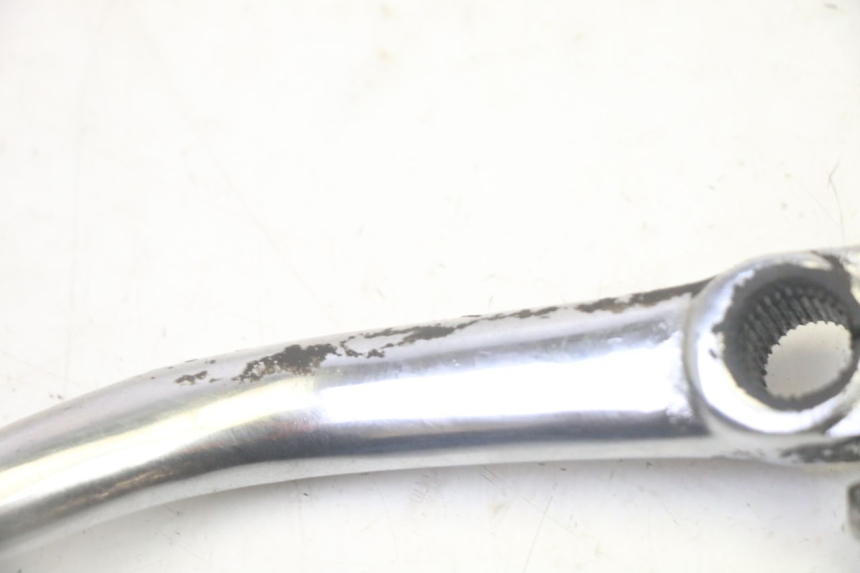 photo de PEDAL ARRANQUE DAELIM HISTORY 125 (2001 - 2002) - Detalles de los puntos de fijación