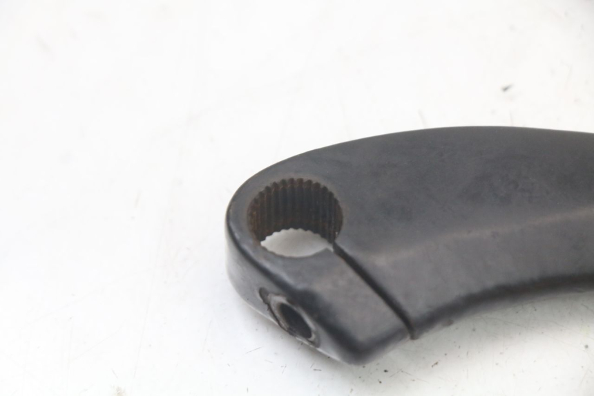 photo de PATADA PEUGEOT KISBEE 2T 50 (2010 - 2017) - Detalle de la pieza