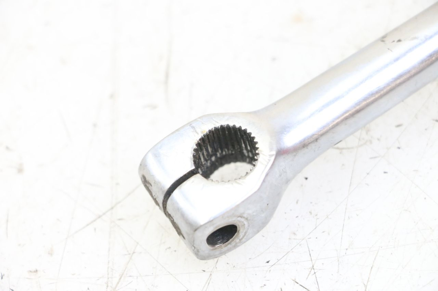 photo de PEDAL ARRANQUE APOLLO RFZ 125 - Primer plano técnico