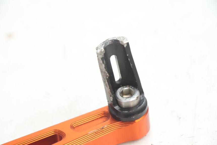 photo de PATADA PEUGEOT VIVACITY 50 (2004 - 2009) - Estado de la superficie y material