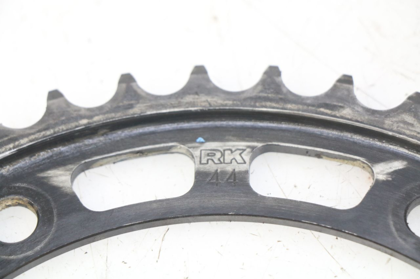 photo de KIT DE CADENA HONDA CB R 1000 (2018 - 2023) - Primer plano técnico