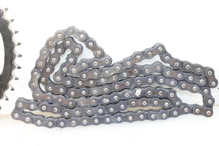 photo de KIT TRANSMISI HUSQVARNA SVARTPILEN 401 (2018 - 2023) - Detalles de los puntos de fijación