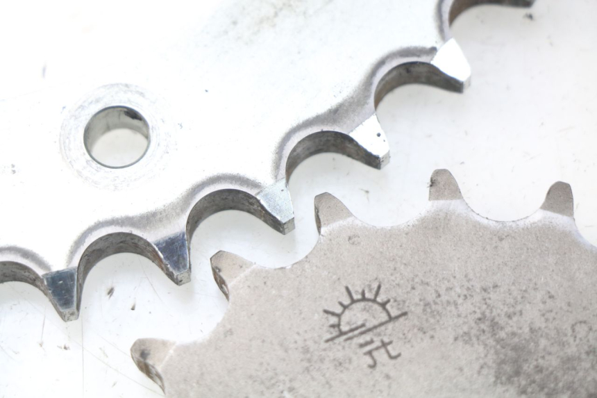 photo de KIT TRANSMISI TRIUMPH SPRINT ST ABS 1050 (2005 - 2007) - Otra perspectiva