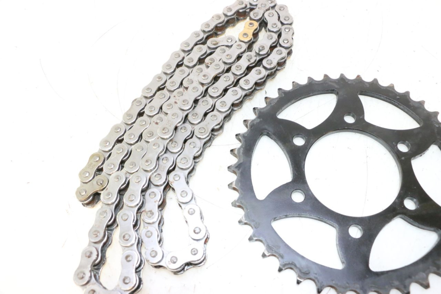 photo de KIT TRANSMISI KAWASAKI ZX-6R ZX6R 600 (2000 - 2002) - Primer plano técnico