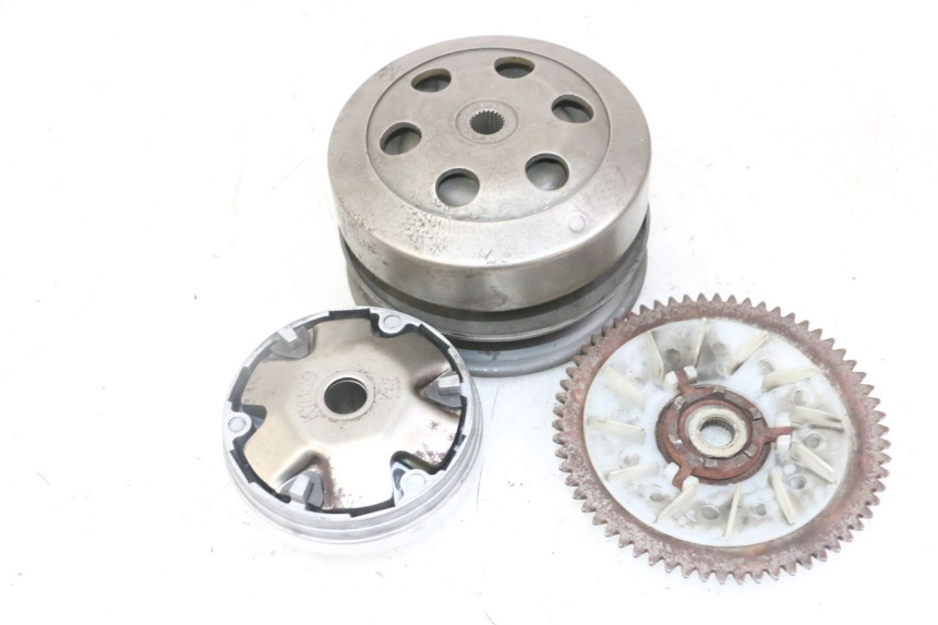 photo de KIT EMBRAGUE VARIADOR KYMCO AGILITY 4T 50 (2005 - 2018) - Detalle de la pieza