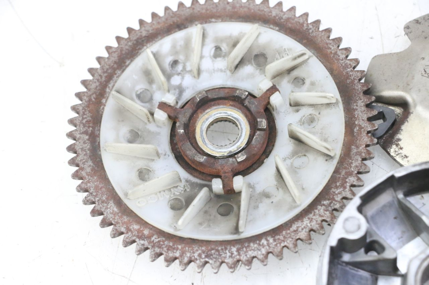 photo de KIT EMBRAGUE VARIADOR KYMCO AGILITY 4T 50 (2005 - 2018) - Zoom sobre los componentes