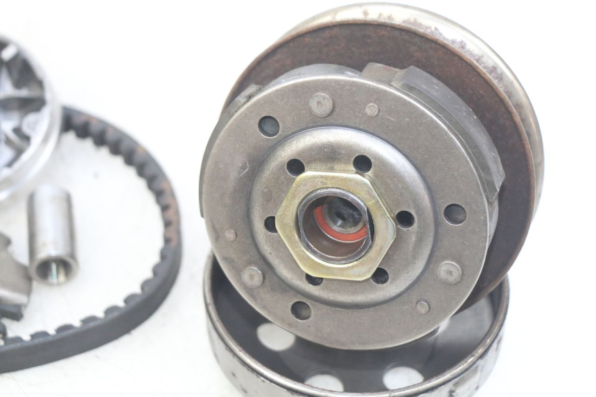 photo de KIT EMBRAGUE VARIADOR KREIDLER FLORY CLASSIC 4T 50 (2013 - 2023) - Primer plano técnico