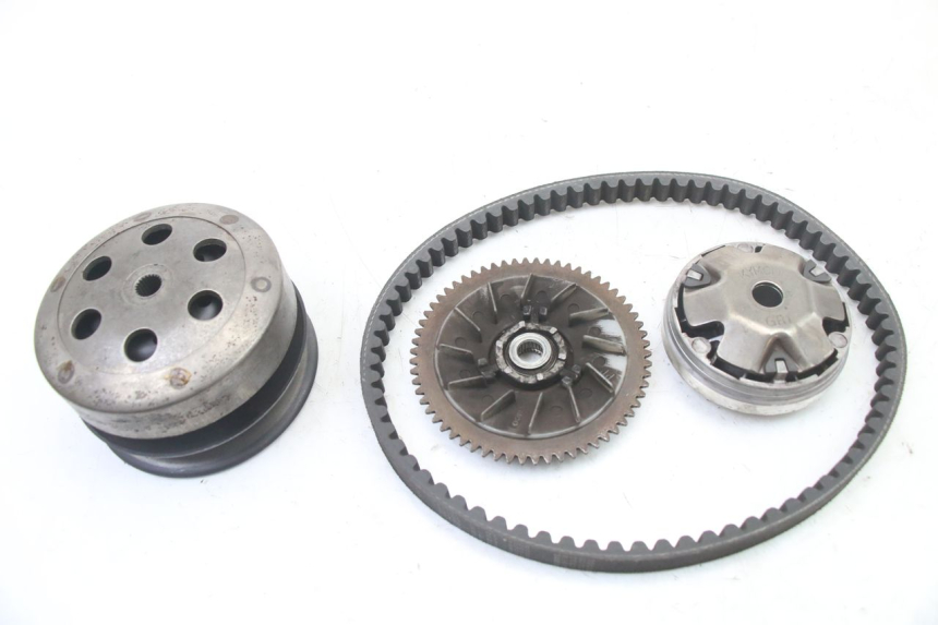 photo de KIT EMBRAGUE VARIADOR KYMCO AGILITY 4T 50 (2018 - 2022) - Detalle de la pieza