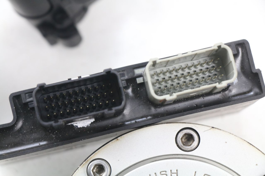 photo de KIT DE LLAVES CDI HONDA CBR RR FIREBLADE 1000 (2006 - 2007) - Detalle de la pieza