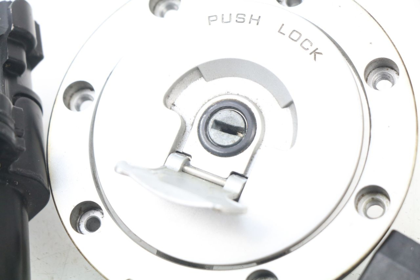 photo de KIT DE LLAVES CDI HONDA CBR RR FIREBLADE 1000 (2006 - 2007) - Primer plano de alta resolución