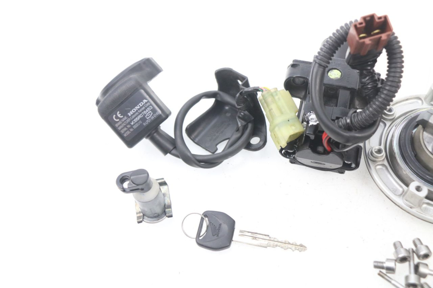 photo de KIT DE LLAVES CDI HONDA CBR RR FIREBLADE 1000 (2006 - 2007) - Marcados y referencias originales