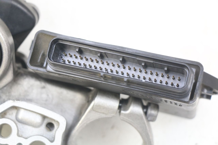 photo de KIT DE CERRADURA LLAVE CDI NEIMAN YAMAHA FJR ABS 1300 (2006 - 2012) - Otra vista del artículo