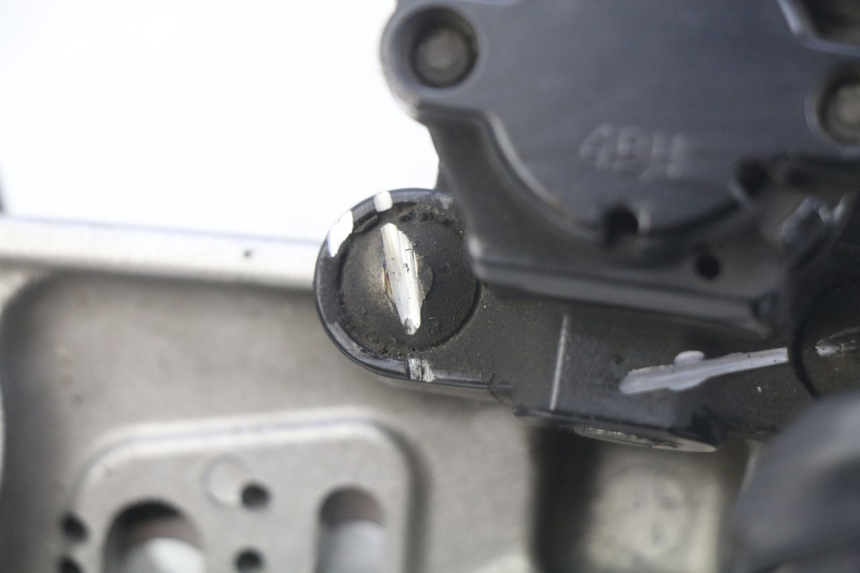 photo de KIT DE CERRADURA LLAVE CDI NEIMAN YAMAHA FJR ABS 1300 (2006 - 2012) - Estado de la superficie y material