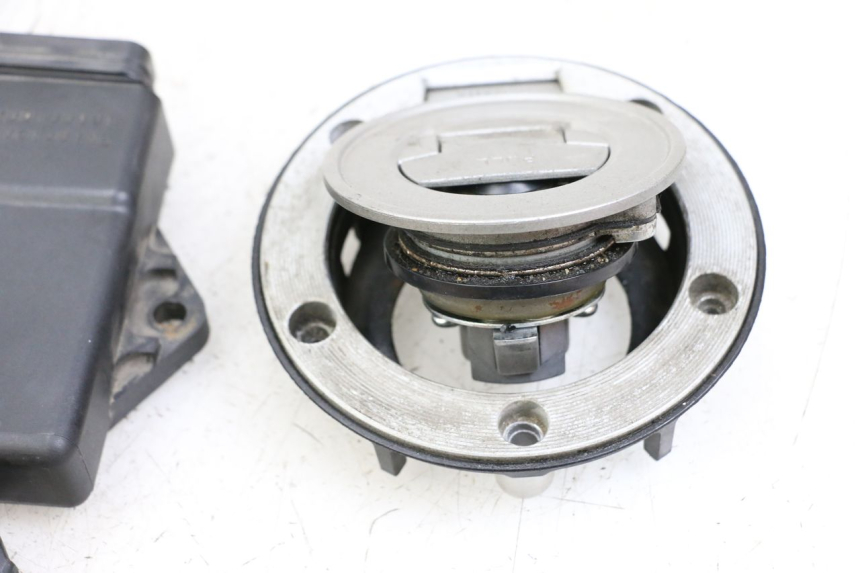 photo de KIT DE CERRADURA LLAVE CDI NEIMAN YAMAHA FJR ABS 1300 (2006 - 2012) - Primer plano técnico