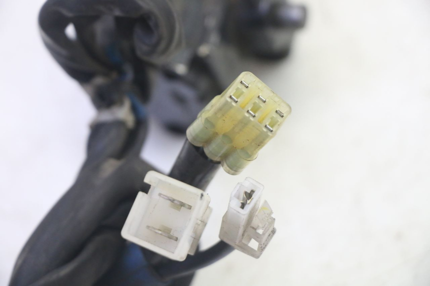 photo de KIT DE CERRADURA CLAVE CDI NEIMAN YAMAHA FZ6 N FAZER 600 (2004 - 2006) - Detalles de los puntos de fijación