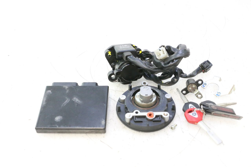 photo de KIT DE LLAVES CDI YAMAHA FZ8 800 (2010 - 2016) - Estado de la superficie y material