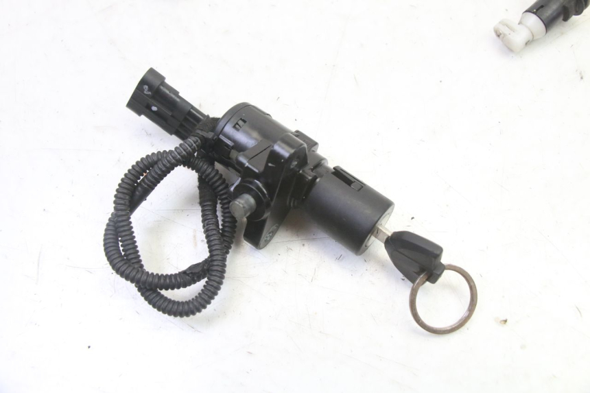 photo de KIT DE LLAVES CDI BMW G310 R 310 (2016 - 2020) - Otra perspectiva