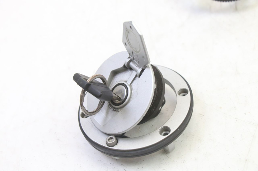 photo de KIT DE LLAVES CDI BMW G310 R 310 (2016 - 2020) - Estado de la superficie y material