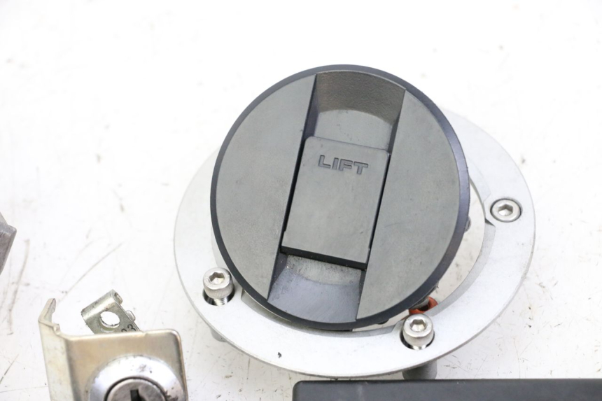 photo de KIT DE LLAVES CDI SUZUKI GSR 750 (2011 - 2017) - Perfil de la pieza de repuesto