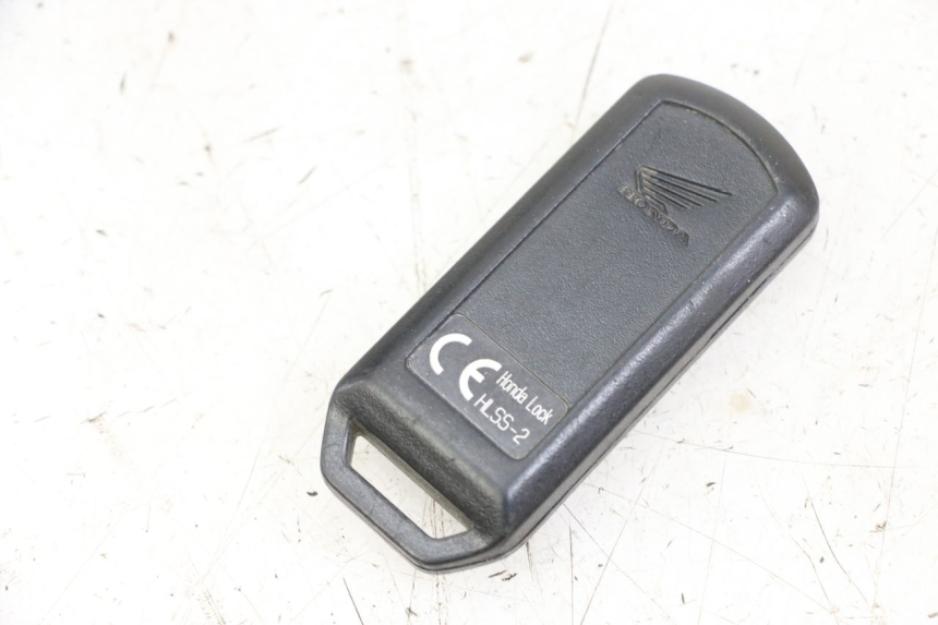 photo de KIT DE LLAVES CDI HONDA SH i 300 (2015 - 2020) - Zoom sobre los componentes