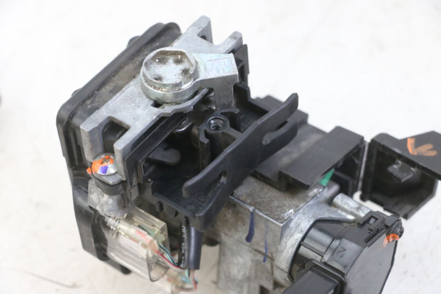 photo de KIT DE LLAVES CDI HONDA SH i 300 (2015 - 2020) - Zoom estado de uso