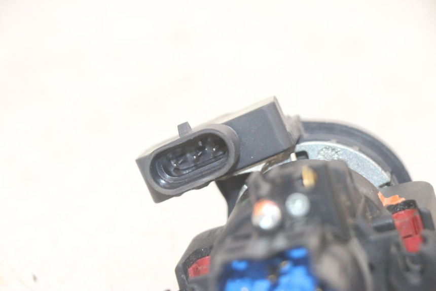 photo de KIT DE LLAVES CDI PIAGGIO MP3 HPE 300 (2019 - 2026) - Inspección visual detallada