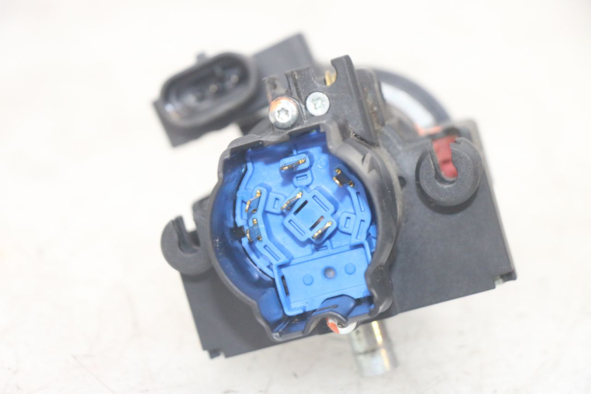 photo de KIT DE LLAVES CDI PIAGGIO MP3 HPE 300 (2019 - 2026) - Enfoque en la estructura