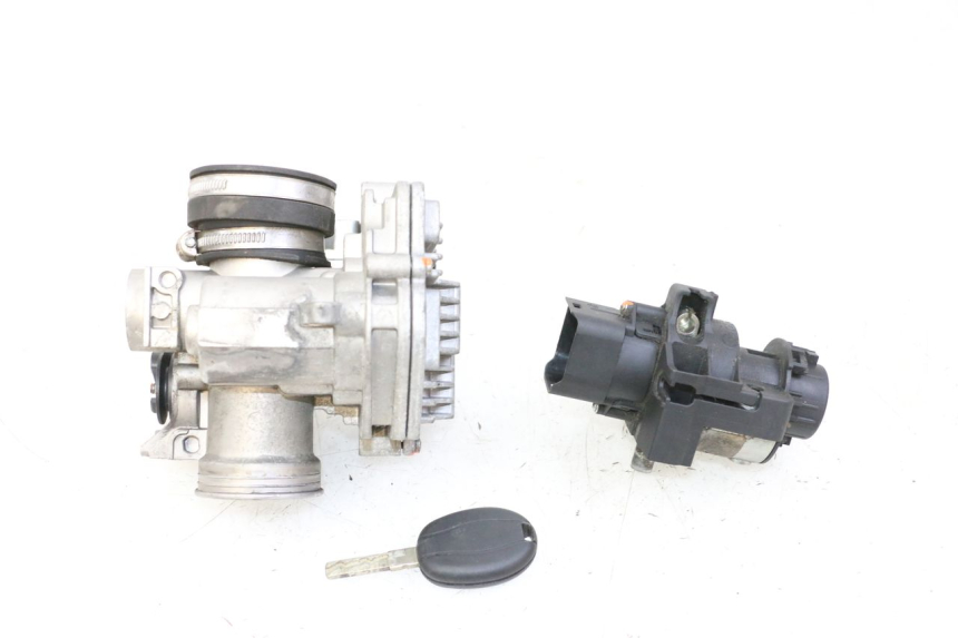 photo de KIT DE LLAVES CDI PIAGGIO MP3 500 (2014 - 2017) - Otra perspectiva