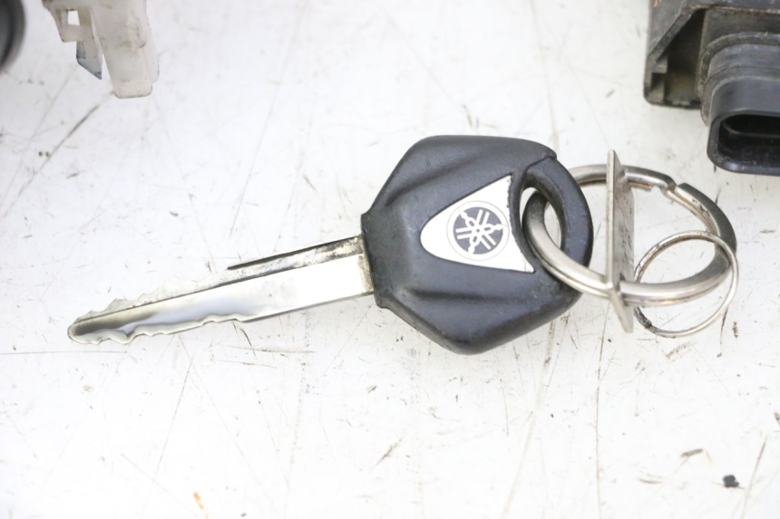 photo de KIT DE LLAVES CDI YAMAHA TDM ABS 900 (2002 - 2014) - Zoom sobre los componentes