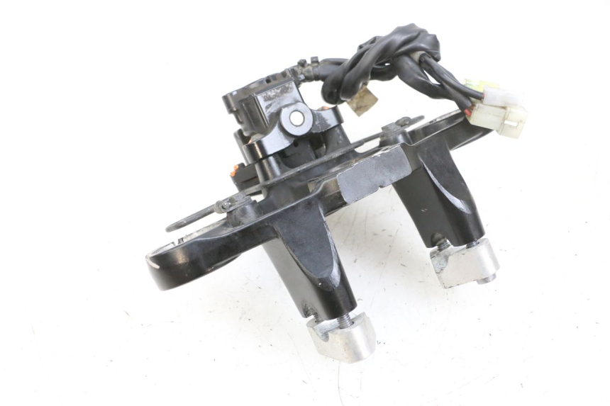 photo de KIT DE CERRADURA LLAVE CDI NEIMAN YAMAHA TDM ABS 900 (2002 - 2014) - Detalles de los puntos de fijación