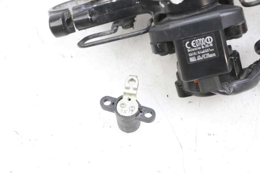 photo de KIT DE CERRADURA LLAVE CDI NEIMAN YAMAHA TDM ABS 900 (2002 - 2014) - Marcados y referencias originales