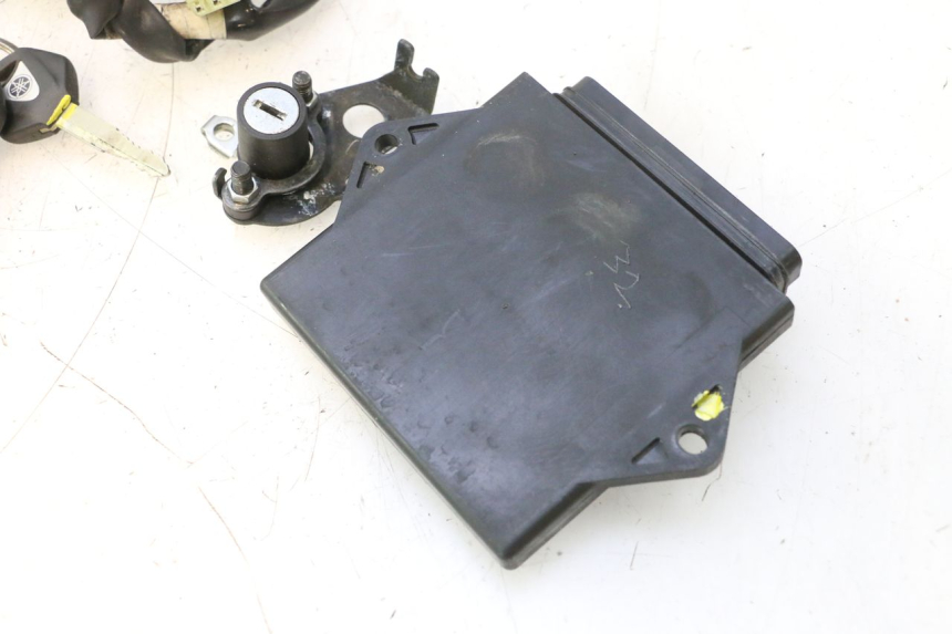 photo de KIT DE LLAVES CDI YAMAHA TDM ABS 900 (2002 - 2014) - Zoom sobre los componentes