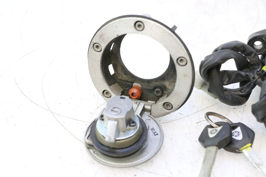 photo de KIT DE LLAVES CDI YAMAHA TDM ABS 900 (2002 - 2014) - Enfoque en la estructura