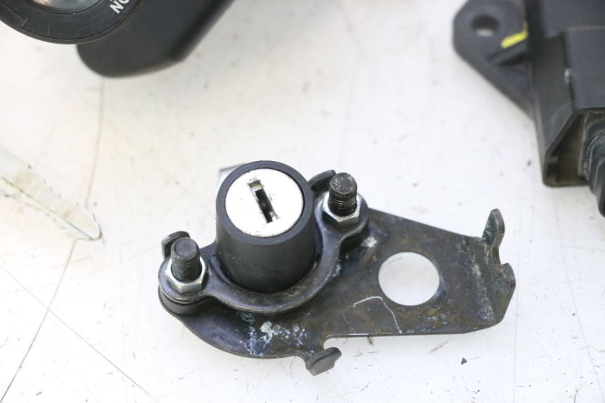 photo de KIT DE LLAVES CDI YAMAHA TDM ABS 900 (2002 - 2014) - Otra perspectiva
