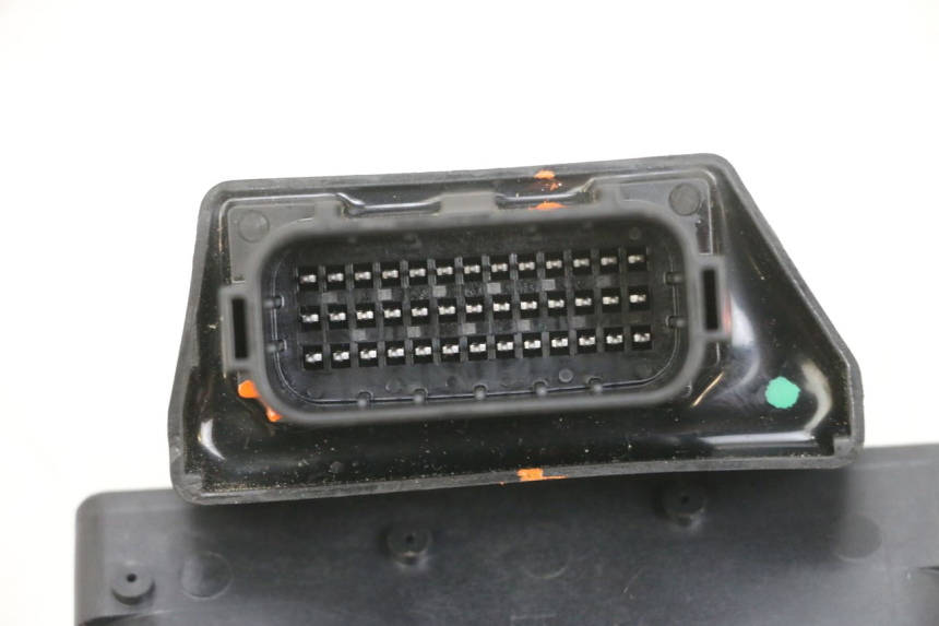 photo de KIT DE LLAVES CDI YAMAHA TRICITY 300 (2020 - 2024) - Primer plano técnico