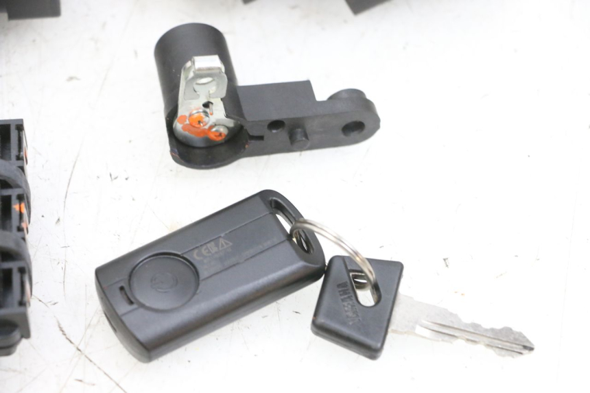 photo de KIT DE LLAVES CDI YAMAHA TRICITY 300 (2020 - 2024) - Recambio usado revisado