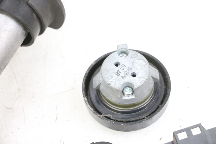 photo de KIT DE BLOQUEO LLAVE CDI NEIMAN YAMAHA X-MAX XMAX 125 (2010 - 2013) - Zoom estado de uso