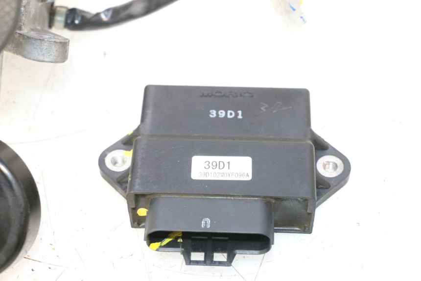 photo de KIT DE BLOQUEO LLAVE CDI NEIMAN YAMAHA X-MAX XMAX 125 (2010 - 2013) - Otra perspectiva